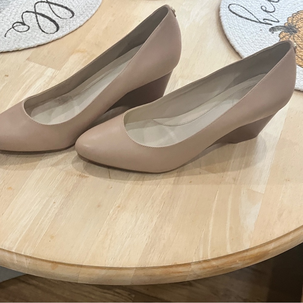 Cole Haan Women's Tan Heels